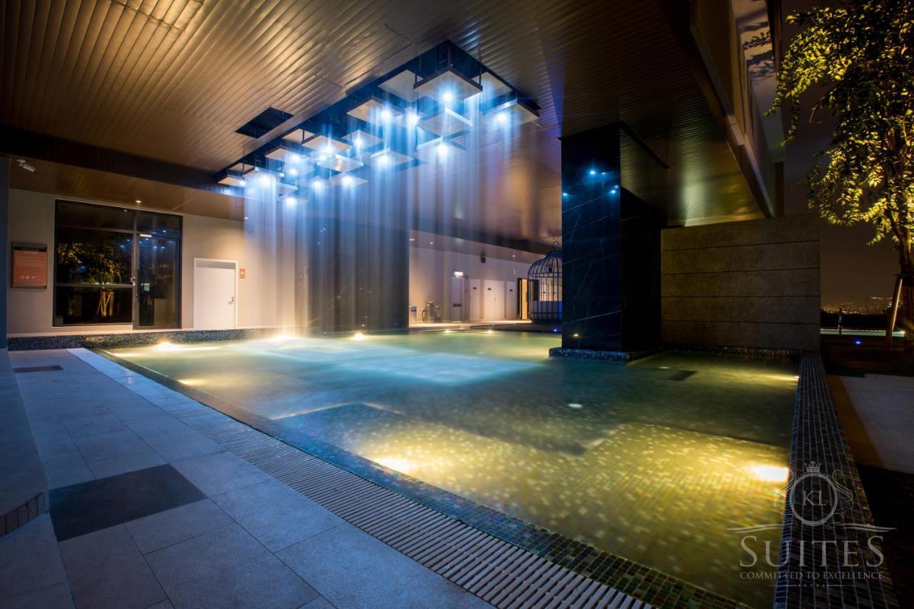 Apartemen Expressionz 48th Floor Sky Pool