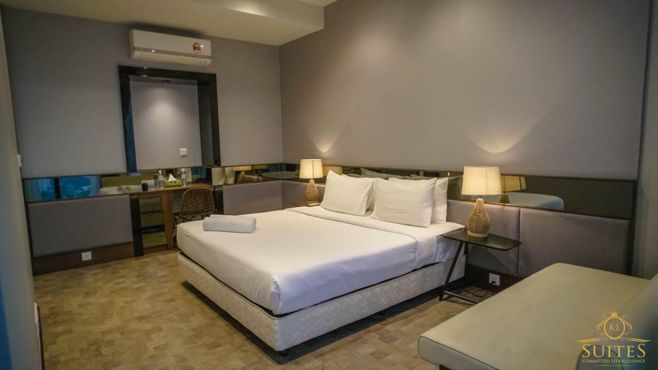 Apartemen Expressionz 48th Floor Sky Pool