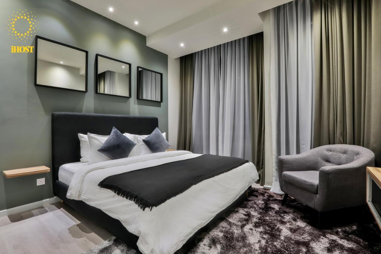 Apartemen Expressionz 48th Floor Sky Pool