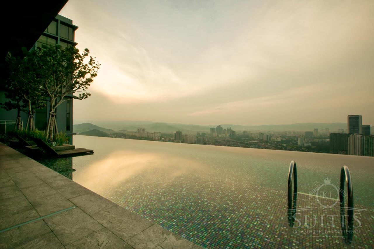 Expressionz 48th Floor Sky Pool *